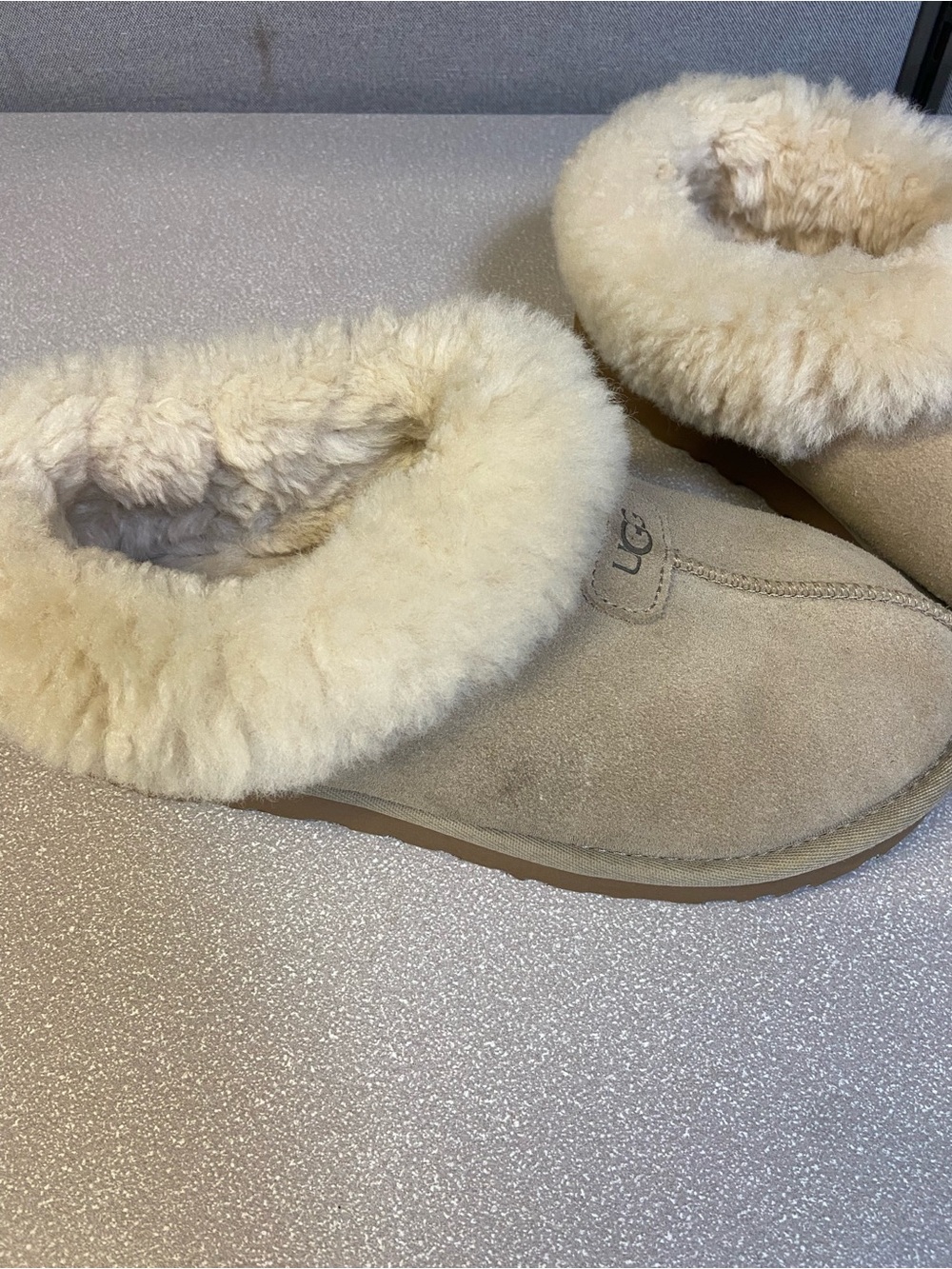 UGG Tazette genuine shearling collar slipper Womens size 8 - Picture 4 of 8